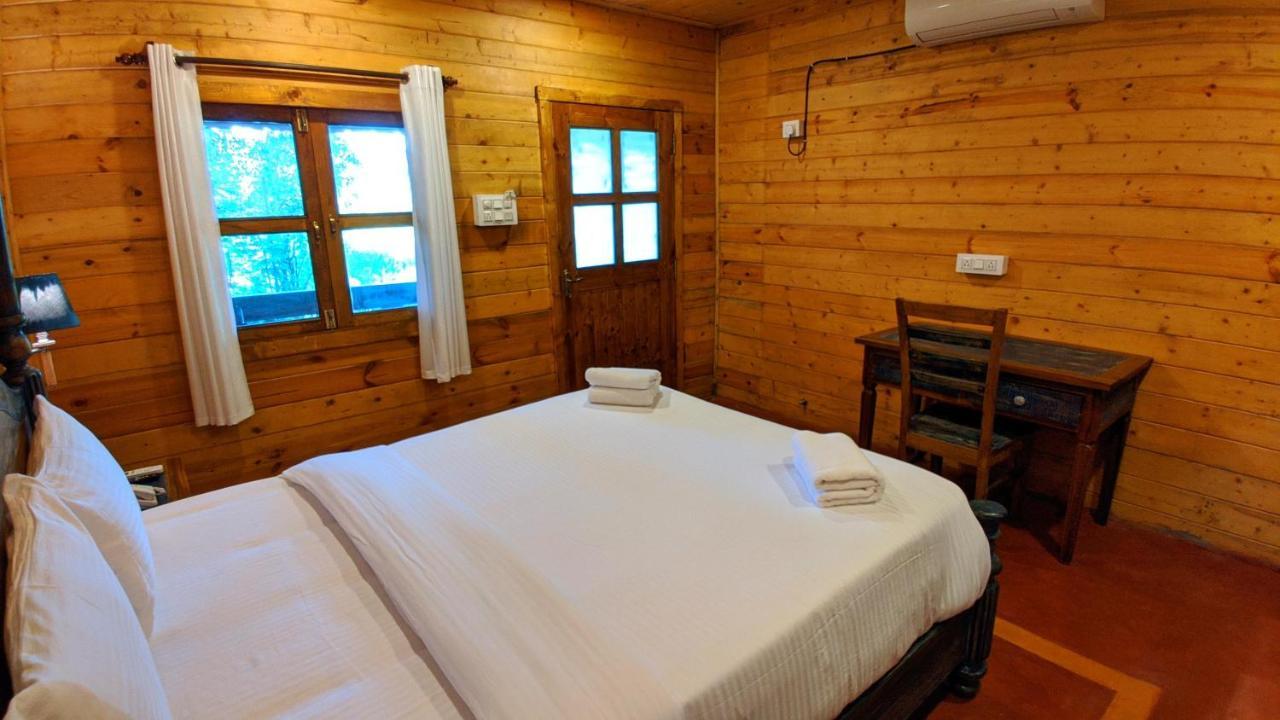 Shunyachi Lotusfeet Hotel Morjim Exterior photo